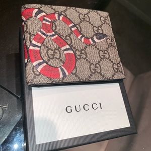 Gucci wallet